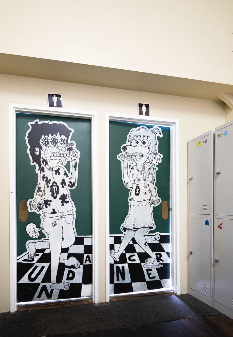 Art 3 - Toilets